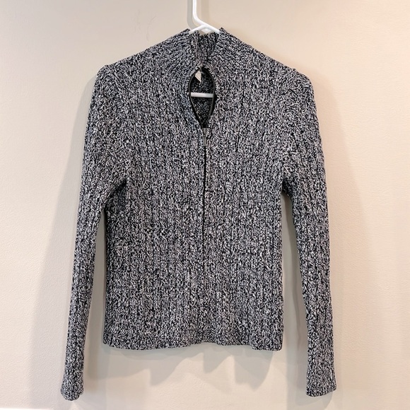 🔥L.L Bean Black and White Knit Zipper Sweater🔥 - Picture 1 of 7